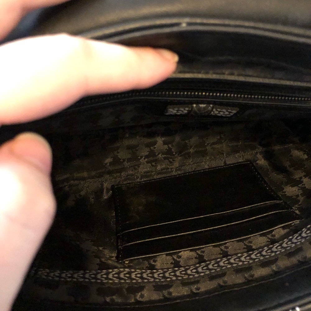 Karl Lagerfeld Paris Agyness Black Quilted Shoulder Bag - Picture 12 of 16